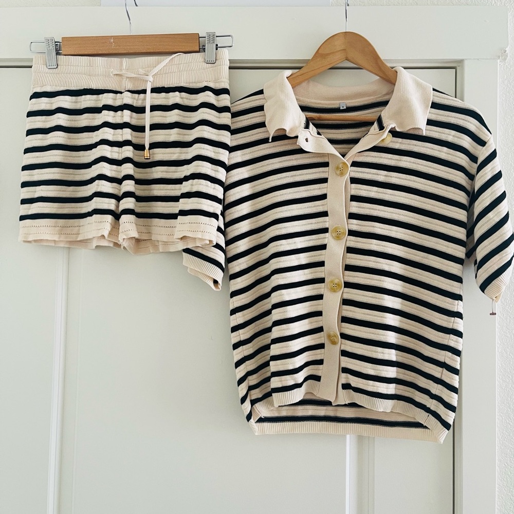 Striped Black and Cream Women's Set